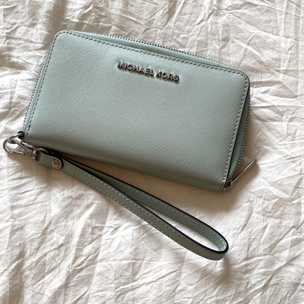 MICHAEL KORS wristlet wallet